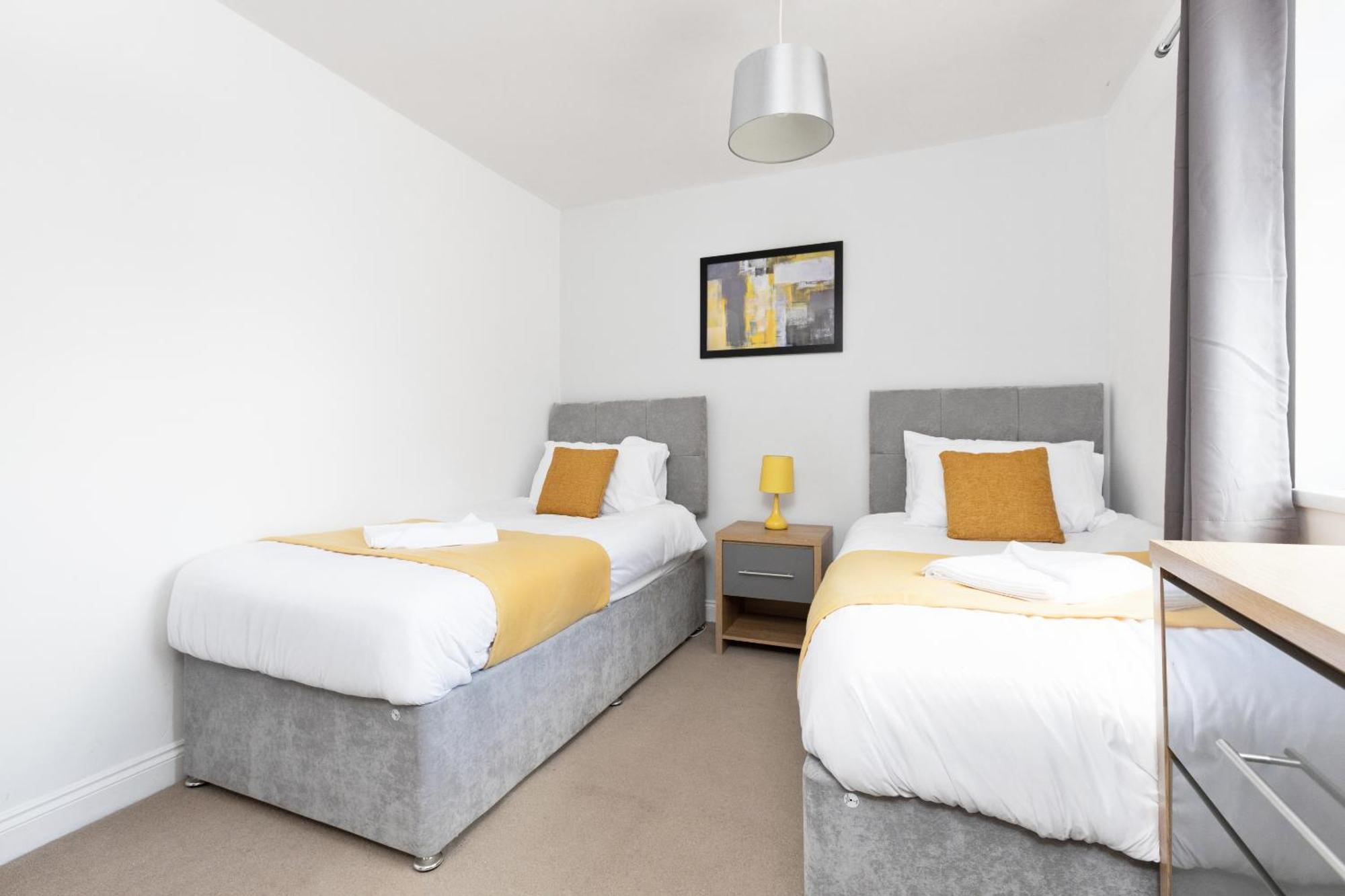 Ferienwohnung Opp B'Ham - Freshly Refurbished Walls And Carpets! Big Savings Booking 7 Days Or More! Marston Green Exterior foto