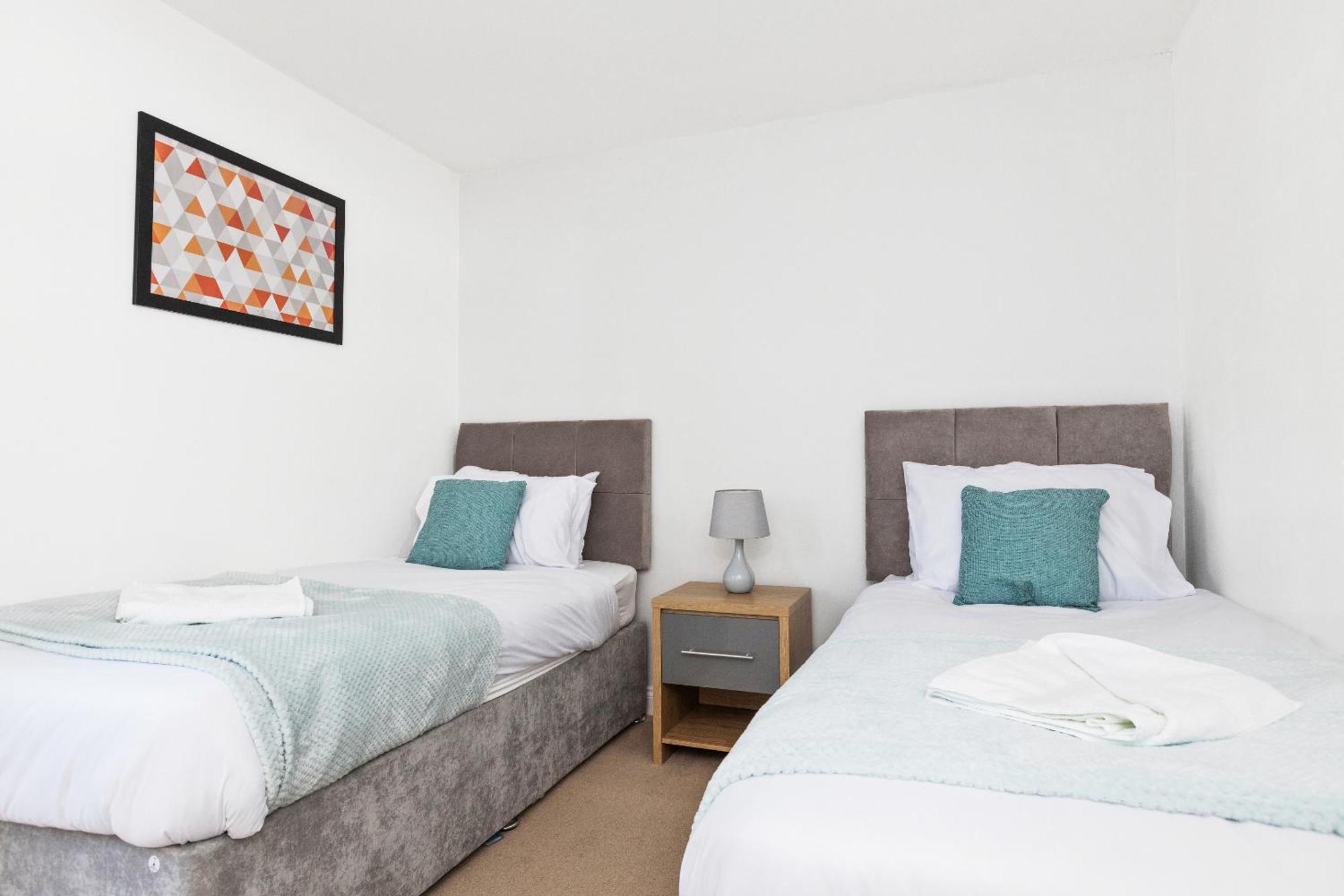 Ferienwohnung Opp B'Ham - Freshly Refurbished Walls And Carpets! Big Savings Booking 7 Days Or More! Marston Green Exterior foto