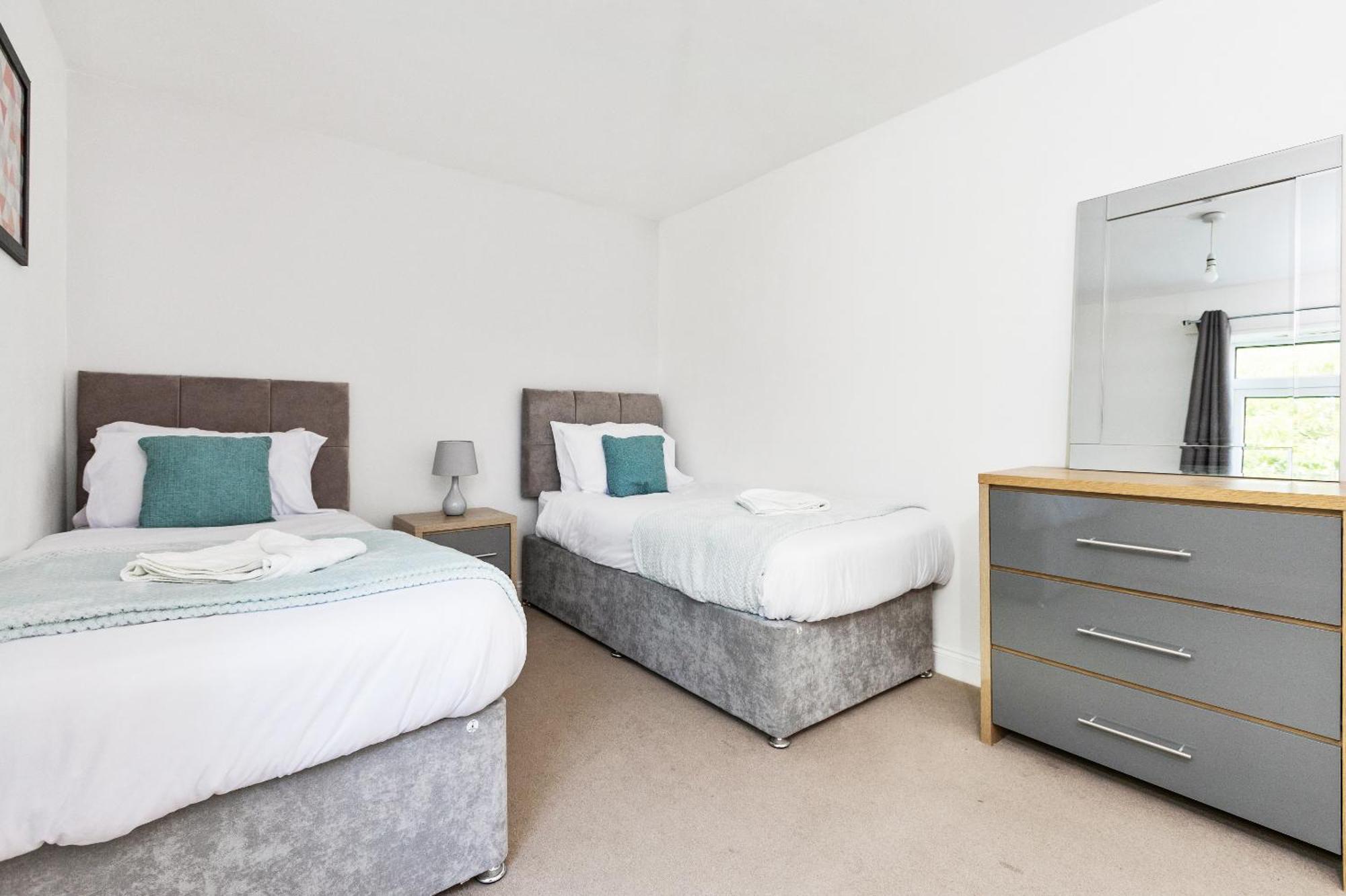 Ferienwohnung Opp B'Ham - Freshly Refurbished Walls And Carpets! Big Savings Booking 7 Days Or More! Marston Green Exterior foto