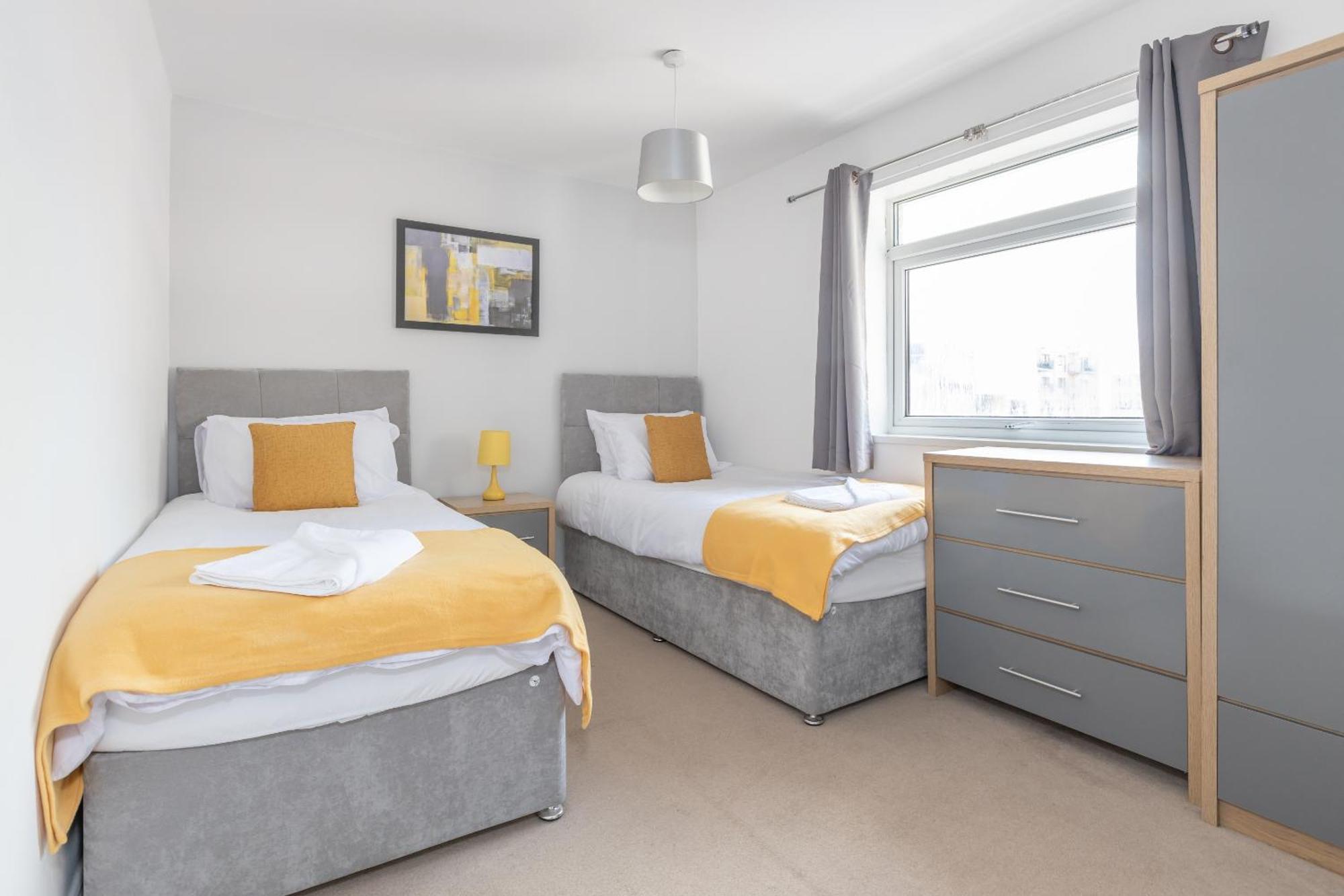 Ferienwohnung Opp B'Ham - Freshly Refurbished Walls And Carpets! Big Savings Booking 7 Days Or More! Marston Green Exterior foto